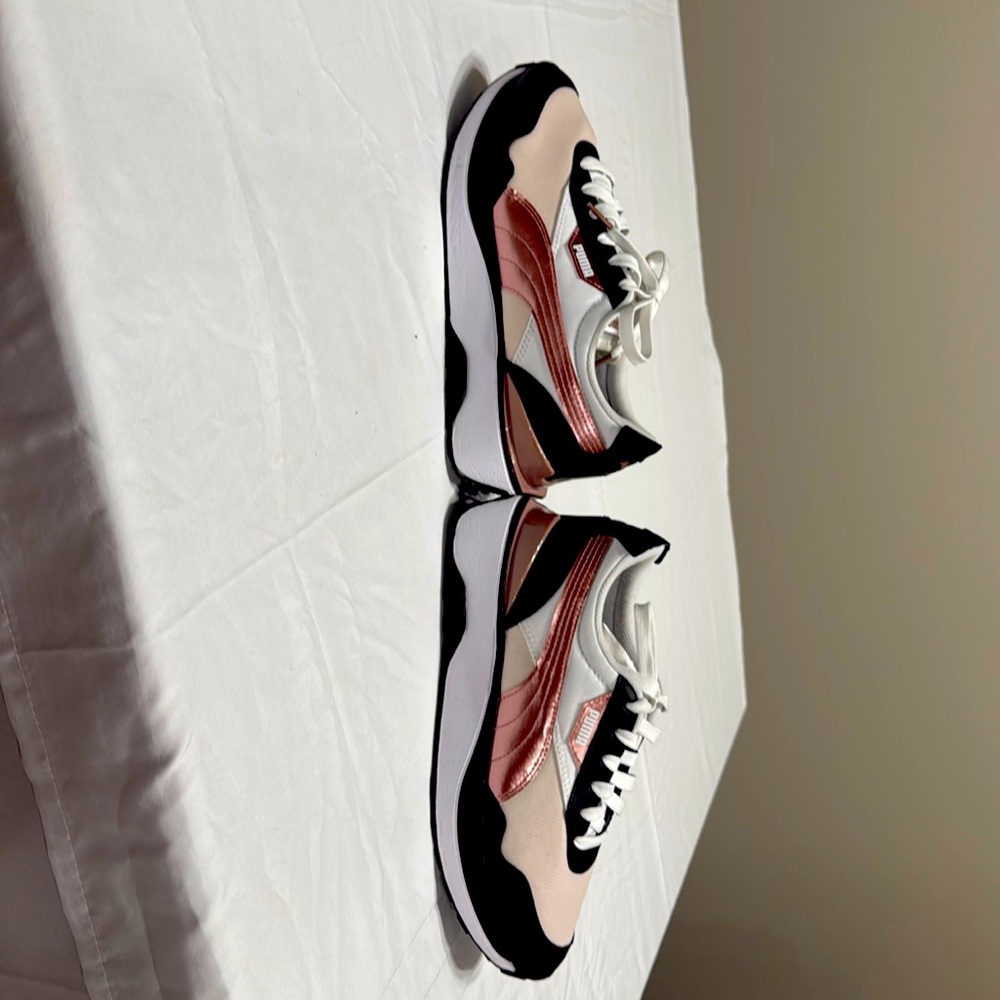 PUMA Cruise Rider Blush. Black-Rose Gold-White.